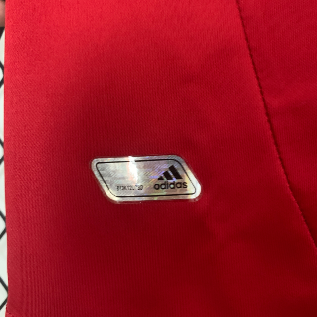 Camisa Retrô Seleção da Espanha I 2012 - Adidas Masculina - Vermelha com detalhes em amarelo