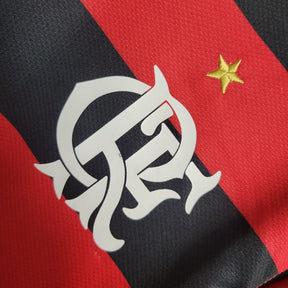 Camisa Retrô Flamengo I 2009 manga longa - Nike Masculina - Vermelha e preta com detalhes em branco e dourado