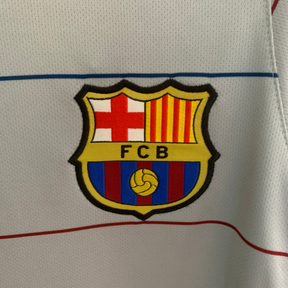 Camisa Retrô Barcelona Away 03/04 Torcedor Nike Masculina - Cinza