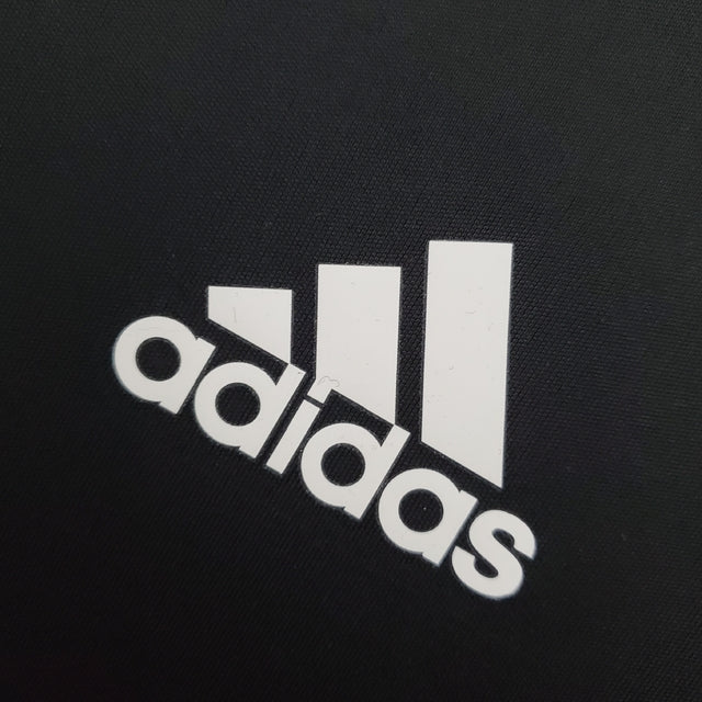 Camisa Internacional Edição Especial Consciência Negra 21/22 - Torcedor Adidas Feminina - Preta com detalhes em branco