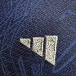 Camisa Seleção da Argentina Edição Especial 22/23 - Torcedor Adidas Masculina - Roxa com detalhes em cinza