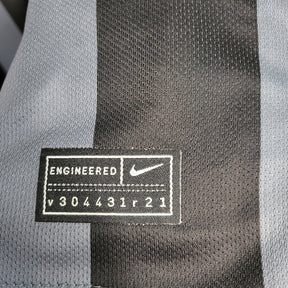Camisa Al-Ittihad IIV 23/24 - Torcedor Nike Masculina - Cinza com detalhes em preto e amarelo