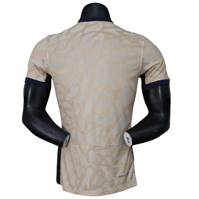 Camisa Paris Saint-Germain IV 23/24 - Jogador Jordan Masculina - Bege