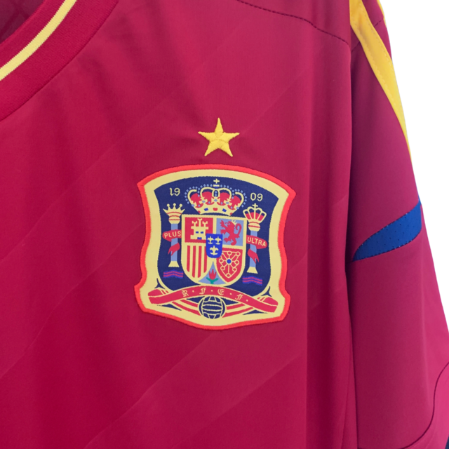 Camisa Retrô Seleção da Espanha I 2012 - Adidas Masculina - Vermelha com detalhes em amarelo