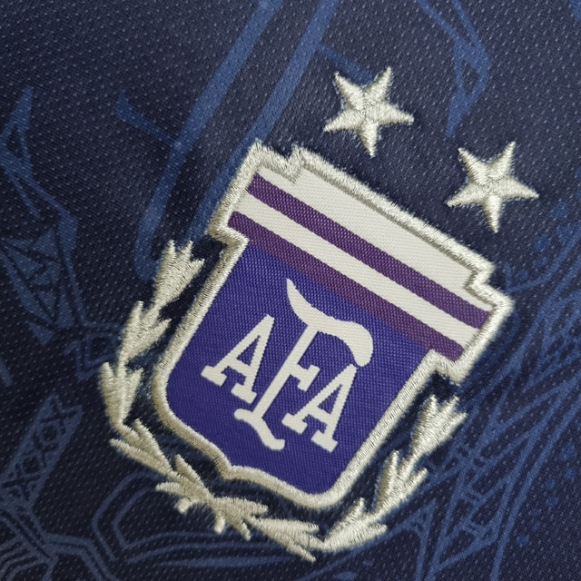 Camisa Seleção da Argentina Edição Especial 22/23 - Torcedor Adidas Masculina - Roxa com detalhes em cinza