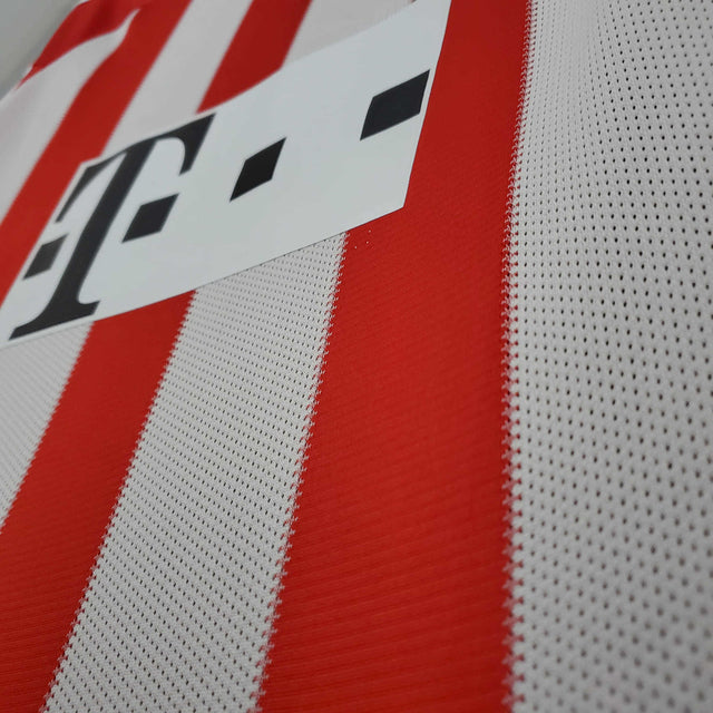 Camisa Retrô Bayern de Munique 2010/2011 - Masculina Adidas - Vermelha e branca
