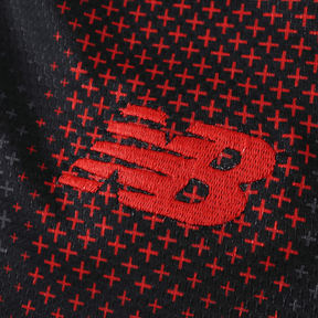 Camisa Bayer Leverkusen Home 2025/2026 New Balance Preta e Vermelha Torcedor Masculina