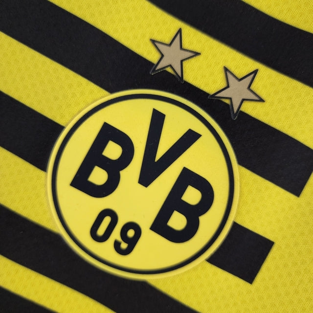 Camisa Borussia Dortmund Pré-Jogo 22/23 - Torcedor Puma Masculina - Amarela e preta