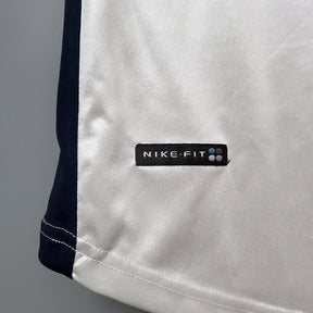 Camisa Retrô Paris Saint-Germain II 1998/1999 - Torcedor Nike Masculina - Branca, azul e vermelha
