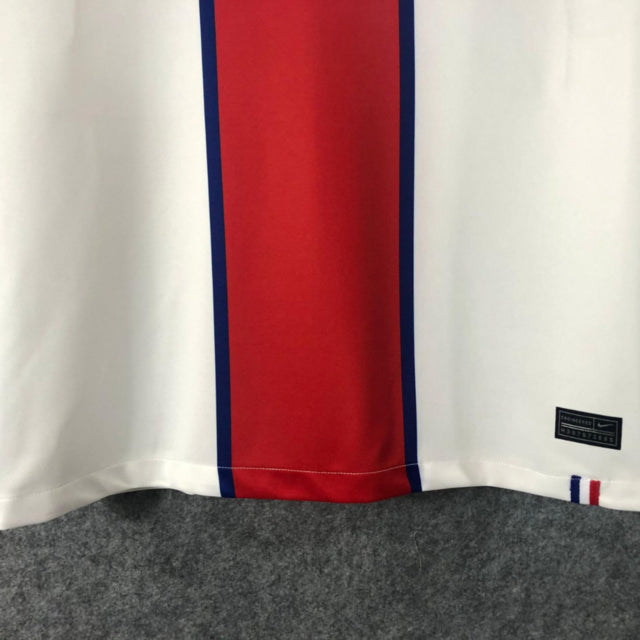 Camisa Retrô Paris Saint-Germain II 2020/21 - Torcedor Nike Masculina - Branca