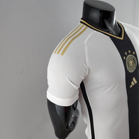 Camisa Seleção da Alemanha I 22/23 - Jogador Adidas Masculina - Branca e preta