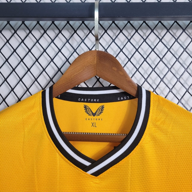Camisa Wolverhampton Home 23/24 - Torcedor Castore Masculina - Laranja