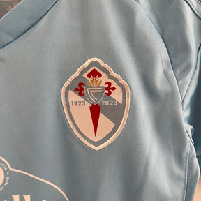 Kit Infantil Celta de Vigo I 23/24 Adidas - Azul com detalhes em branco