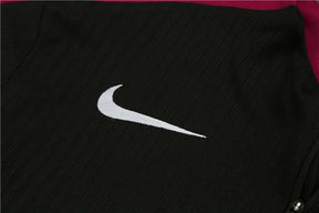 Conjunto Barcelona Treino 25/26 - Masculino Nike - Preto com detalhes em azul e vermelho
