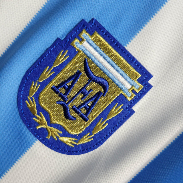 Camisa Retrô Seleção da Argentina I 1986 - Masculina Le Coq Sportif - Branca com detalhes em azul