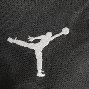 Camisa Retrô Paris Saint German Edição Champions League 2018/2019 manga longa - Masculina Jordan - Preta com detalhes em branco e vermelho
