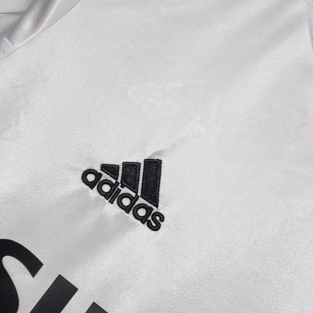 Camisa Retrô Real Madrid I 04/05 - Masculina Adidas - Branca com listras pretas