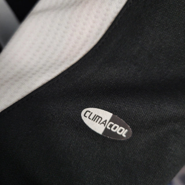Camisa Retrô Real Madrid 06/07 manga longa - Masculina Adidas - Preta com detalhes em branco