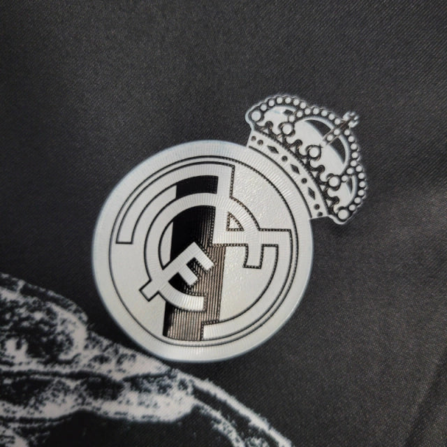 Camisa Retrô Real Madrid 2014 manga longa - Masculina Adidas - Preta com detalhes em branco