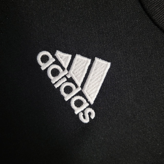 Camisa Retrô Real Madrid II 08/09 - Masculina Adidas - Preta com detalhes em branco