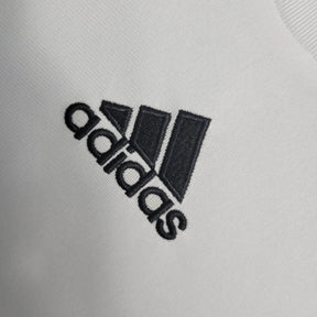 Camisa Retrô Real Madrid I 09/10 manga longa - Masculina Adidas - Branca com detalhes em preto e amarelo