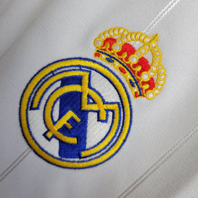 Camisa Retrô Real Madrid I 12/13 - Masculina Adidas - Branca com detalhes em azul