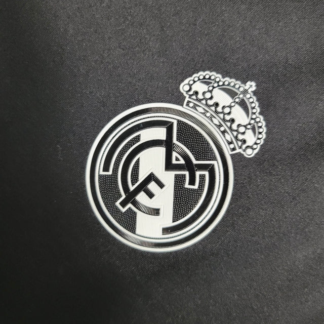 Camisa Retrô Real Madrid II 16/17 - Masculina Adidas - Preta com detalhes em roxo