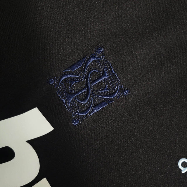 Camisa Retrô Real Madrid II 09/10 - Masculina Adidas - Preta com detalhes em azul