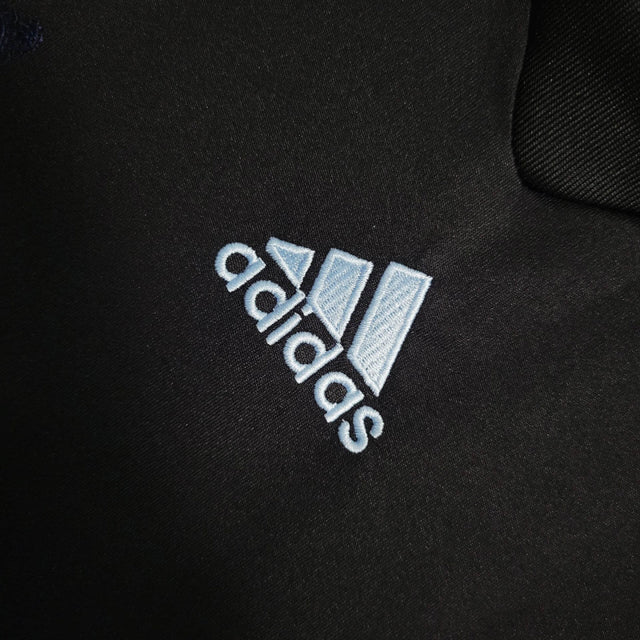 Camisa Retrô Real Madrid II 09/10 - Masculina Adidas - Preta com detalhes em azul
