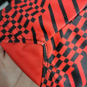 Camisa AC Milan 23/24 - Torcedor Puma Masculina - Preta com detalhes em vermelho