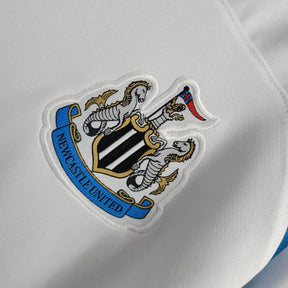 Camisa Retrô Newcastle II 1999/2000 - Masculina Adidas - Branca com detalhes em azul