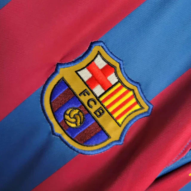 Camisa Retrô Barcelona I 2005/2006 manga longa - Nike Masculina - Vermelha e azul