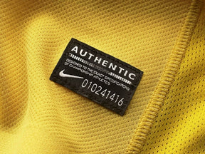 Camisa Retrô Seleção Brasileira I 2013/14 - Masculina Nike - Amarela com detalhes em verde