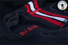 Camisa Retrô Paris Saint-Germain Champions League 2018/19 - Masculina Jordan - Azul com detalhes em vermelho