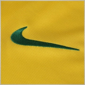 Camisa Retrô Seleção Brasileira I 2016/17 - Masculina Nike - Amarela com detalhes em verde