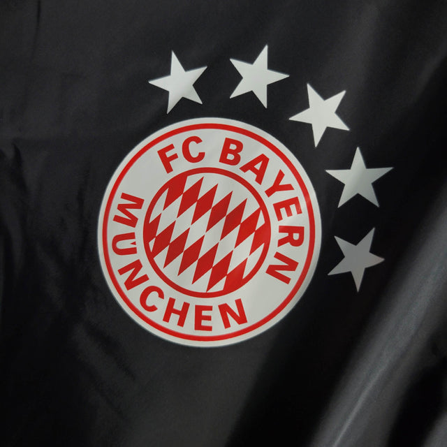 Jaqueta Corta-Vento Bayern de Munique 23/24 - Masculina Adidas - Preta