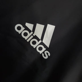 Jaqueta Corta-Vento Bayern de Munique 23/24 - Masculina Adidas - Preta