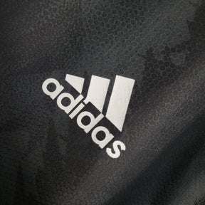 Jaqueta Corta-Vento Juventus 23/24 - Masculina Adidas - Preta