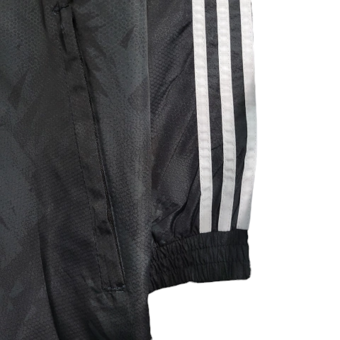 Jaqueta Corta-Vento Juventus 23/24 - Masculina Adidas - Preta