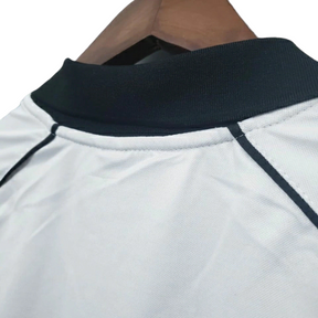 Camisa Retrô Juventus I 1997/1998 - Kappa Mascukina - Preta e branca