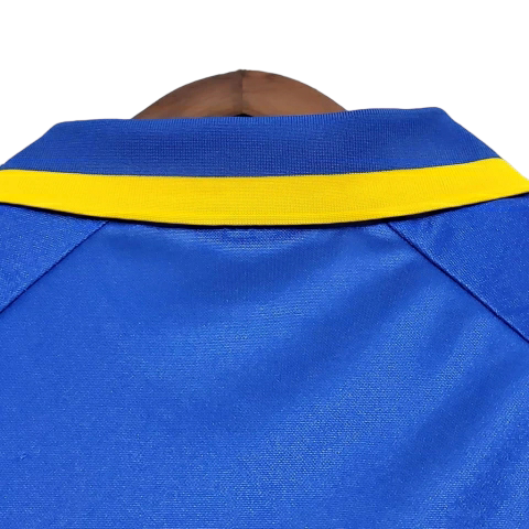 Camisa Retrô Juventus II 1995/1997 - Kappa Masculina - Azul com detalhes em amarelo
