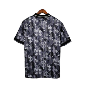 Camisa Retrô Seleção da Inglaterra 1990 - Umbro Masculina - Preta e branca