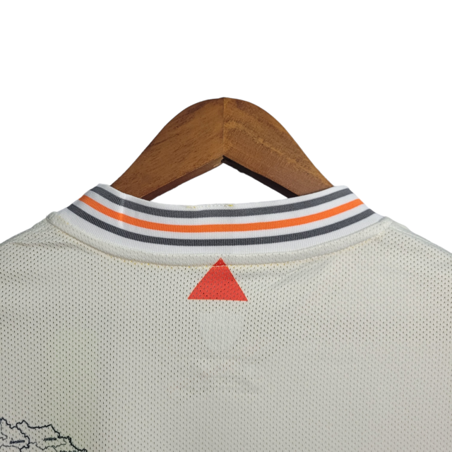 Camisa Atlético Mineiro Edição Especial 21/22 - Torcedor Le Coq Sportif Masculina - Amarela com detalhes em preto
