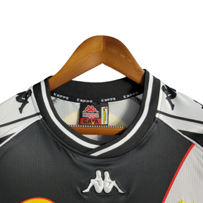 Camisa Vasco da Gama I Retrô 2000 - Kappa Torcedor Masculino - Preta com faixa branca e detalhes em amarelo e vermelho