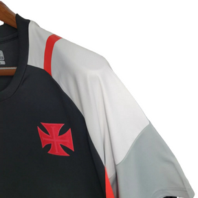 Camiseta Vasco Treino 23/24 - Kappa Torcedor Masculino - Preta com detalhes em cinza e vermelho