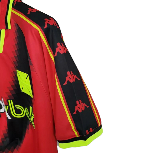 Camisa Vasco da Gama Conceito 23/24 Kappa Masculina - Vermelha com a faixa em preto e detalhes em amarelo