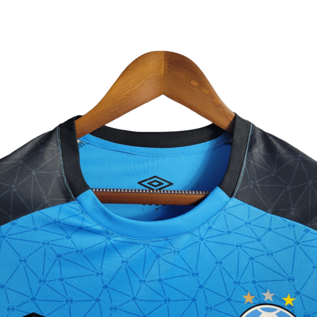 Camisa Grêmio Treino 22/23 - Torcedor Umbro Masculina - Azul com detalhes em preto