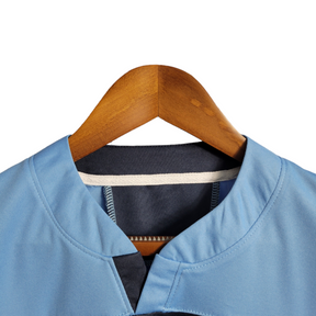 Camisa Retrô Grêmio Edição Especial 20/21 - Masculina Umbro - Azul com detalhes em dourado e branco