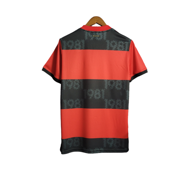 Camisa Flamengo I 21/22 Torcedor Masculina - Vermelha com detalhes em preto e branco