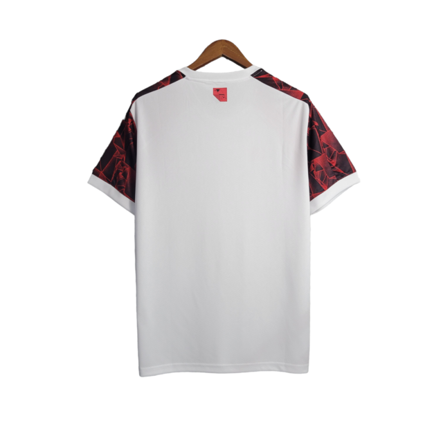 Camisa Flamengo II 21-22 Torcedor Masculina - Branca com detalhes na manga em vermelho e preto